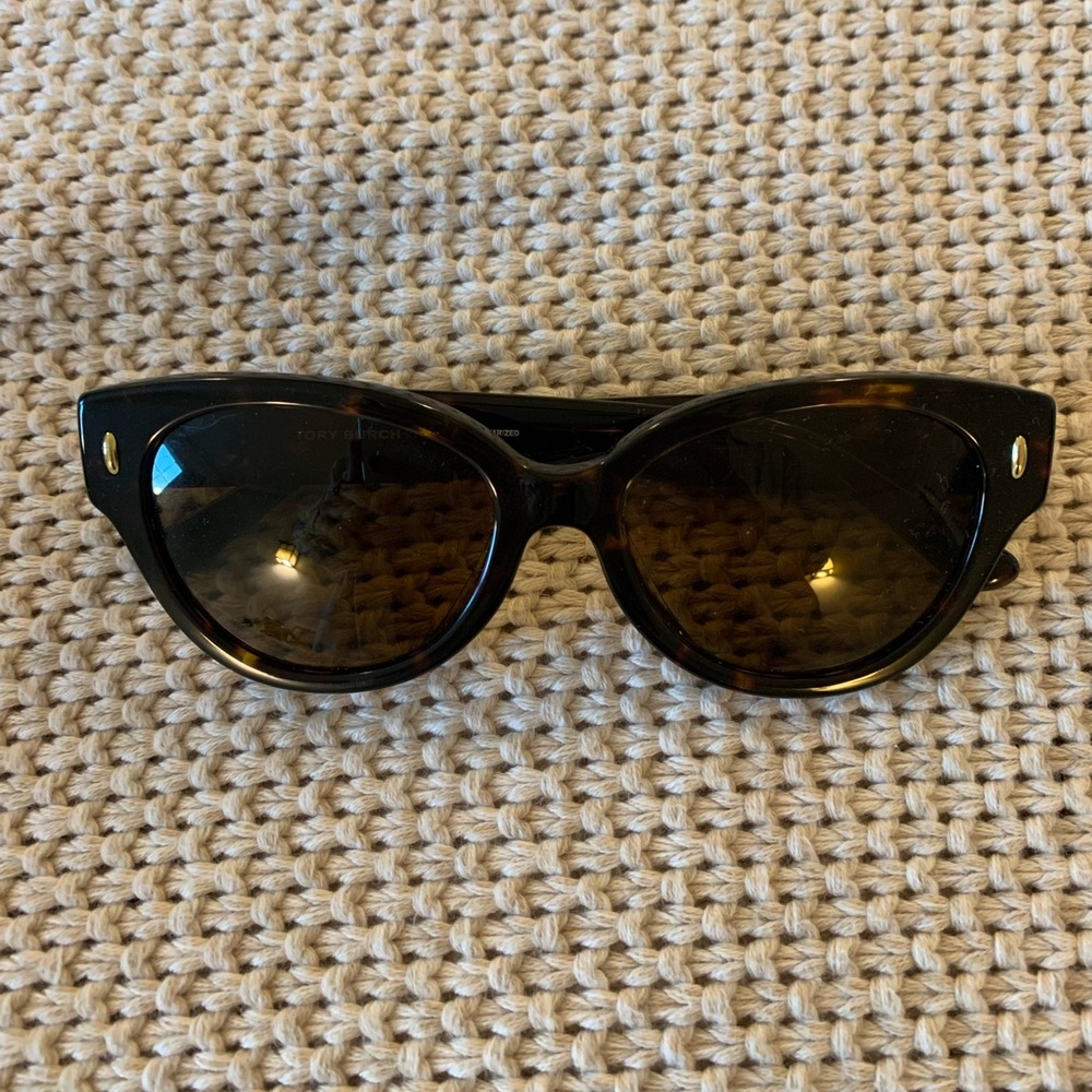 Tory Burch sunglasses - cat eye, brown